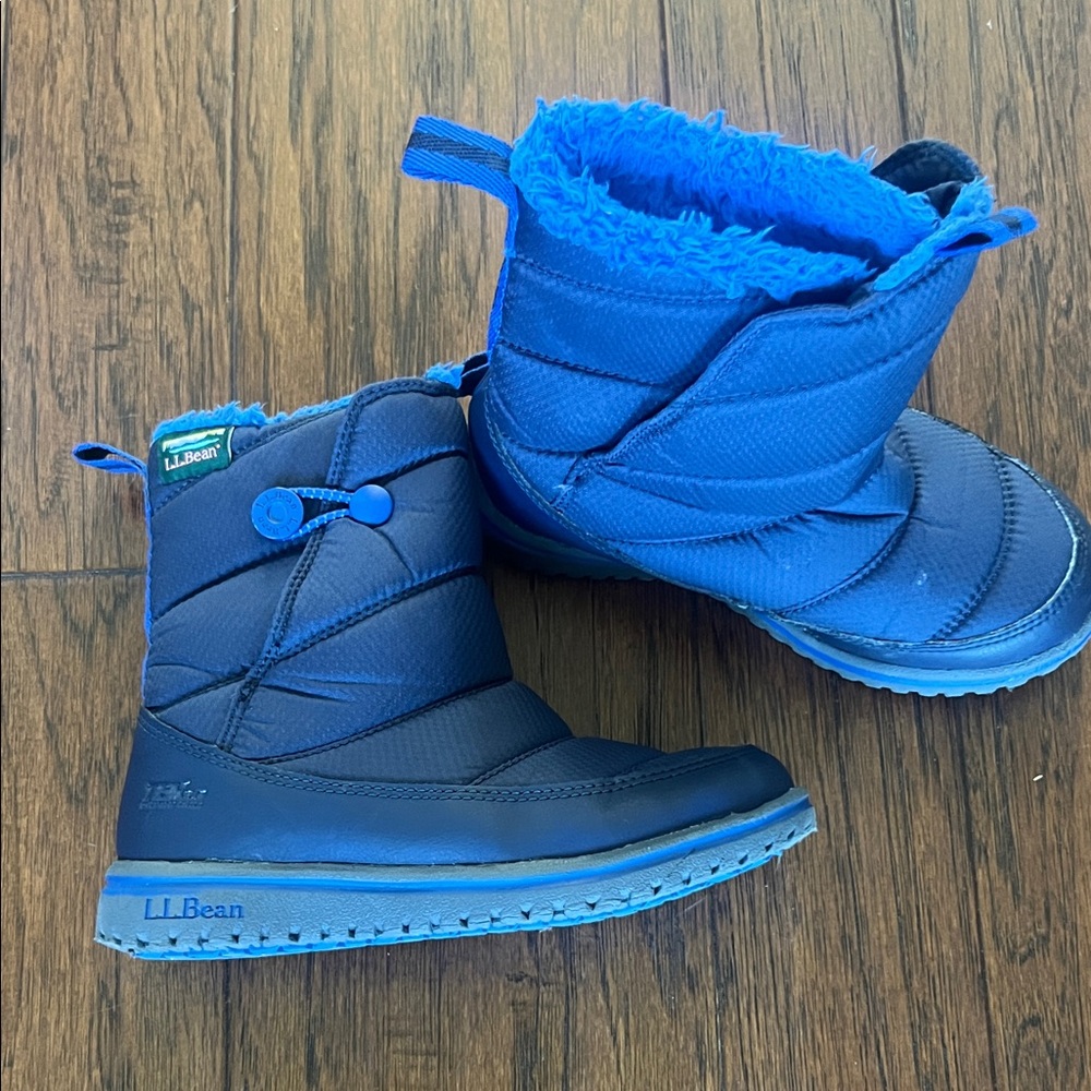 L.L. Bean Kids' Navy and Black Winter Boots